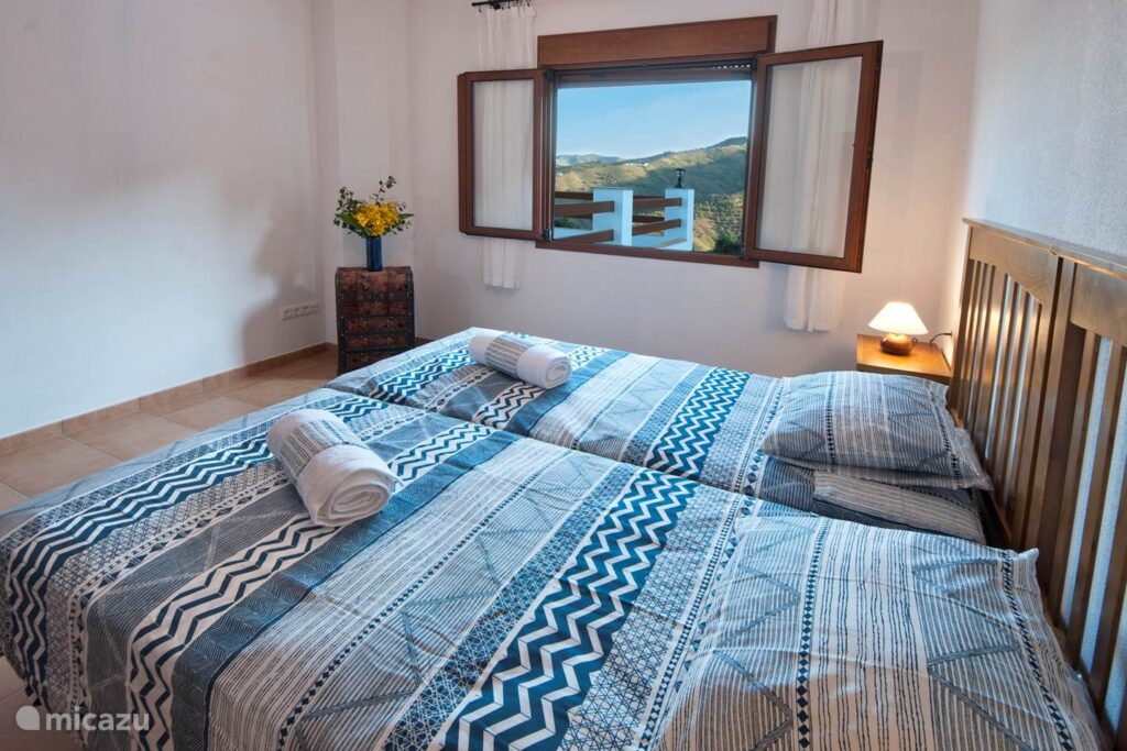 Residential Beginners Art Course in Spain 22